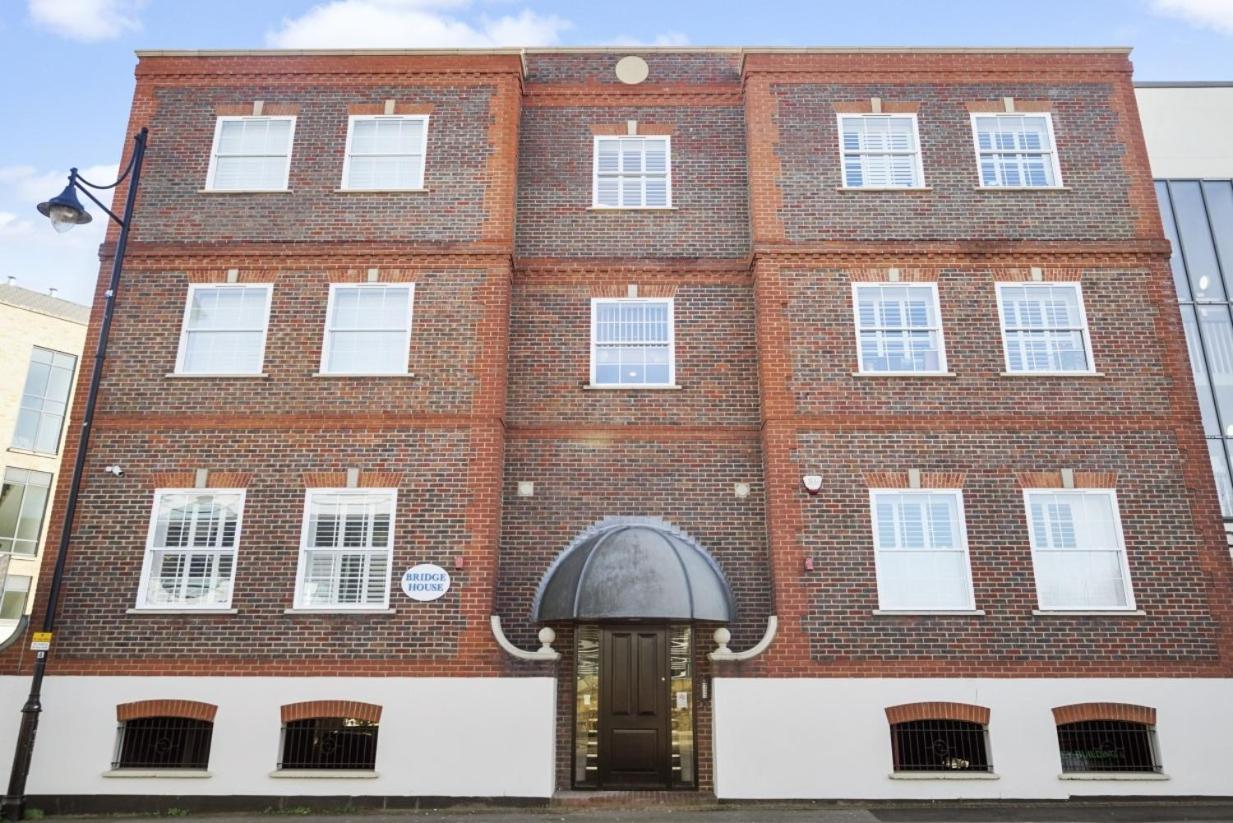 Flat 1 Bridge House Apartman Staines-upon-Thames Kültér fotó